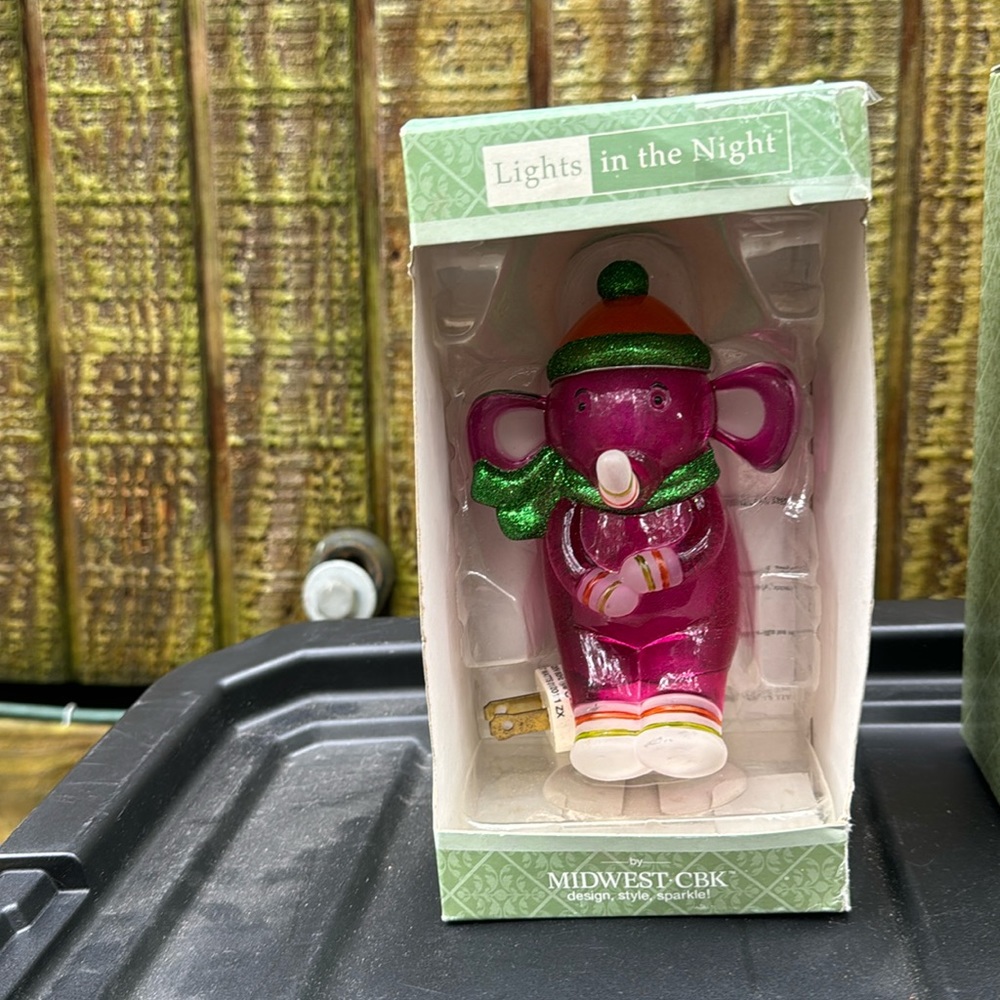 Elephant nightlight, Midwest Cbk discontinued
